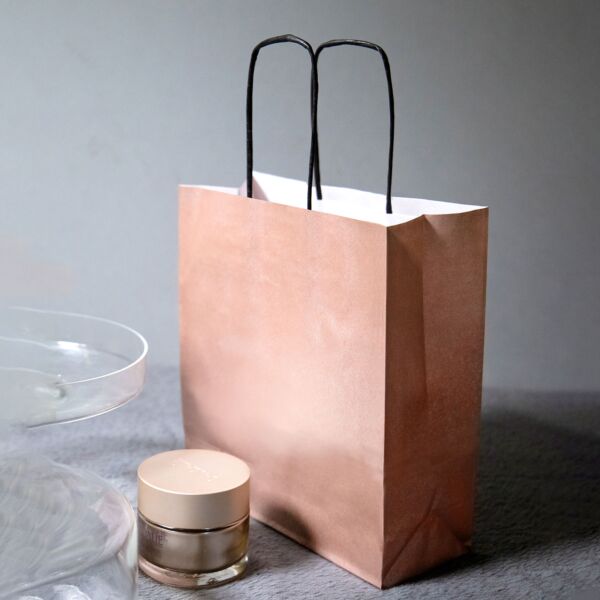 Metallic kraft paper bag for transportation